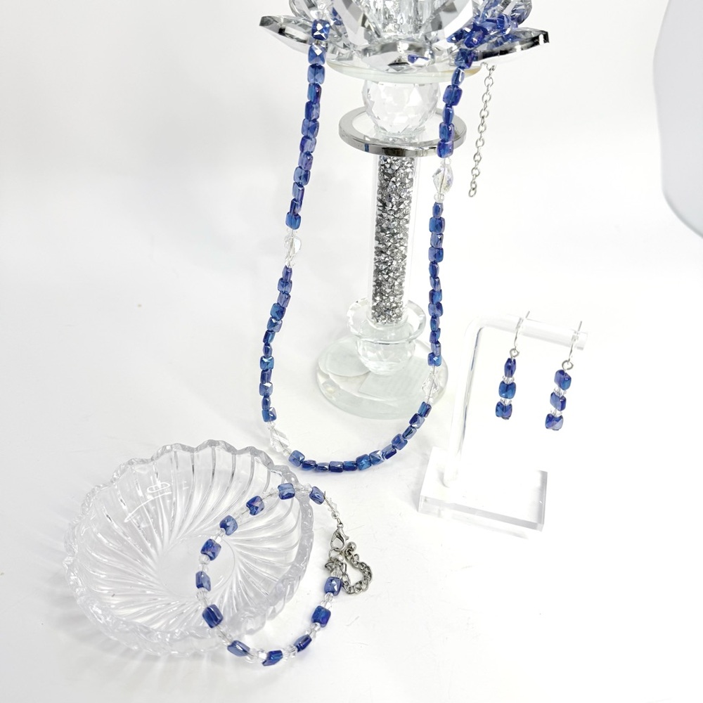 SOLD** koreanna AB Cushion Cut Blue Glass Beaded Necklace bracelet & earrings - Picture 8 of 9